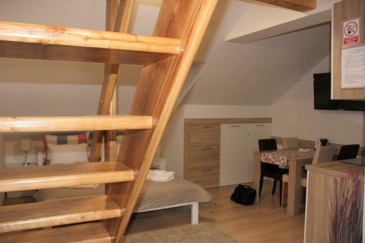Borna 2 * Zagreb